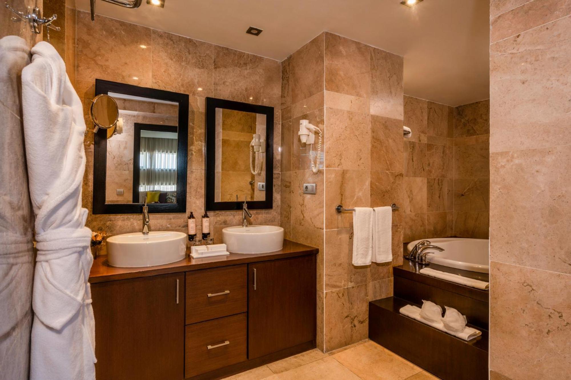Barcelo Casablanca Hotel Екстериор снимка